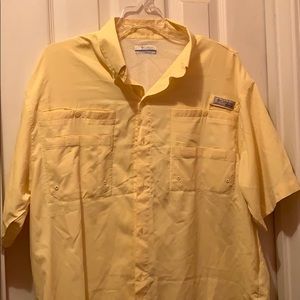 Men’s Columbia shirt